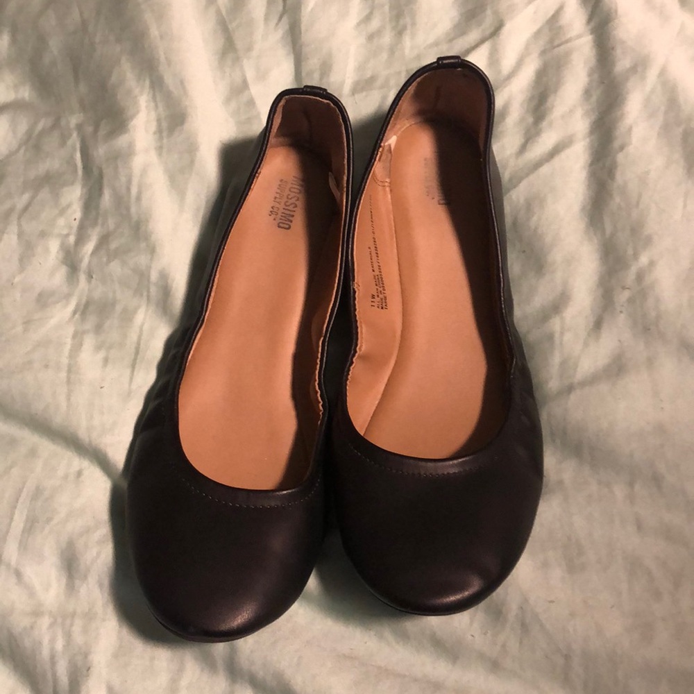 Black ballet style flats